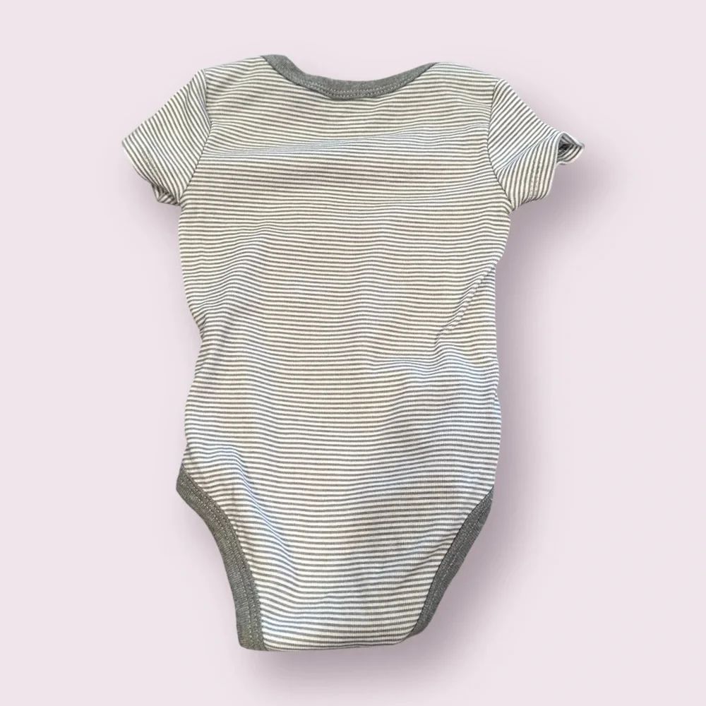 Nike Grey Baby One-Piece Bodysuit Set - 2 Pack Size 6 Months